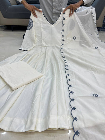 Bollywood Inspired White Anarkali Suit|| SA925-1124