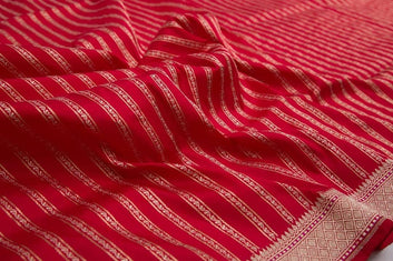 The Classic Weave: Traditional Soft Lichi Silk Saree for a Regal Look SA925-1095