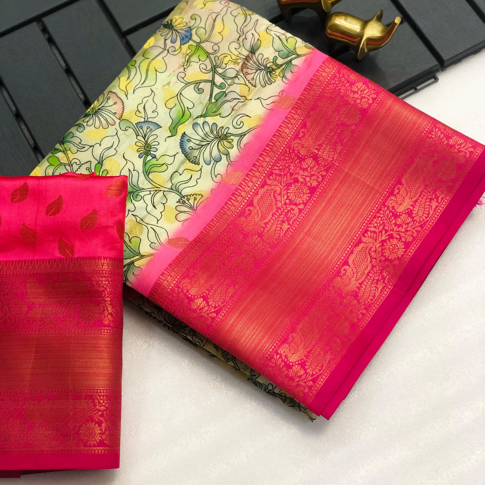 Classic & Graceful Kanchi Pattu Saree with Rich Self Zari Work SA925-1265