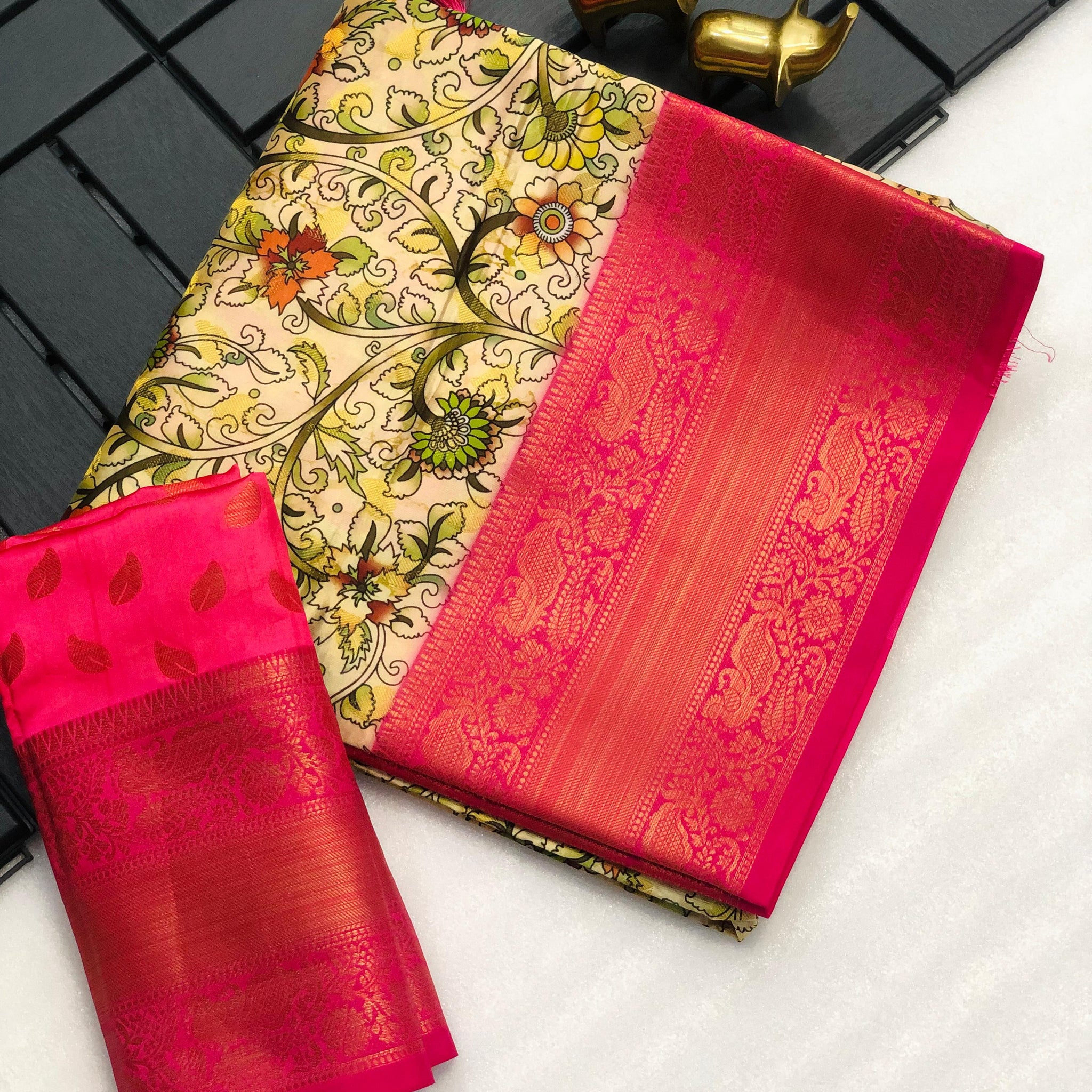 Classic & Graceful Kanchi Pattu Saree with Rich Self Zari Work SA925-1266