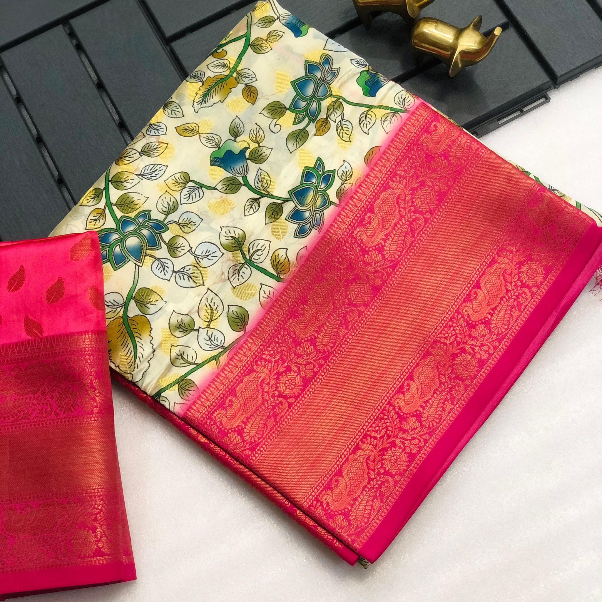 Classic & Graceful Kanchi Pattu Saree with Rich Self Zari Work SA925-1269
