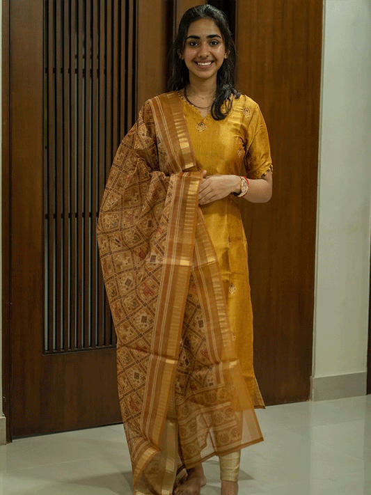 Yellow Buti Suit Set with Organza Dupatta|| SA325-518