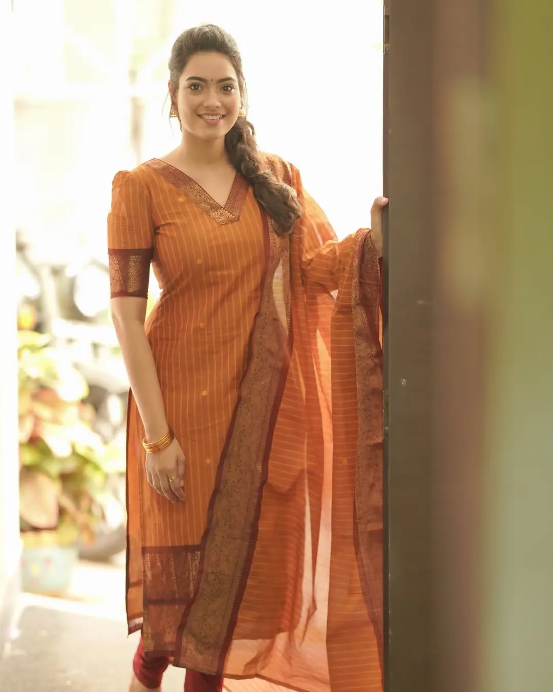 Timeless Charm in Pure South Cotton || SA725-893