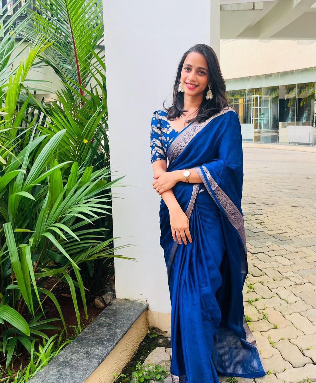 Viscose Chinon Weaving Pattern Saree SA825-1072