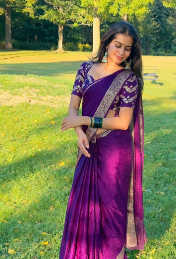 Viscose Chinon Weaving Pattern Saree SA825-1074