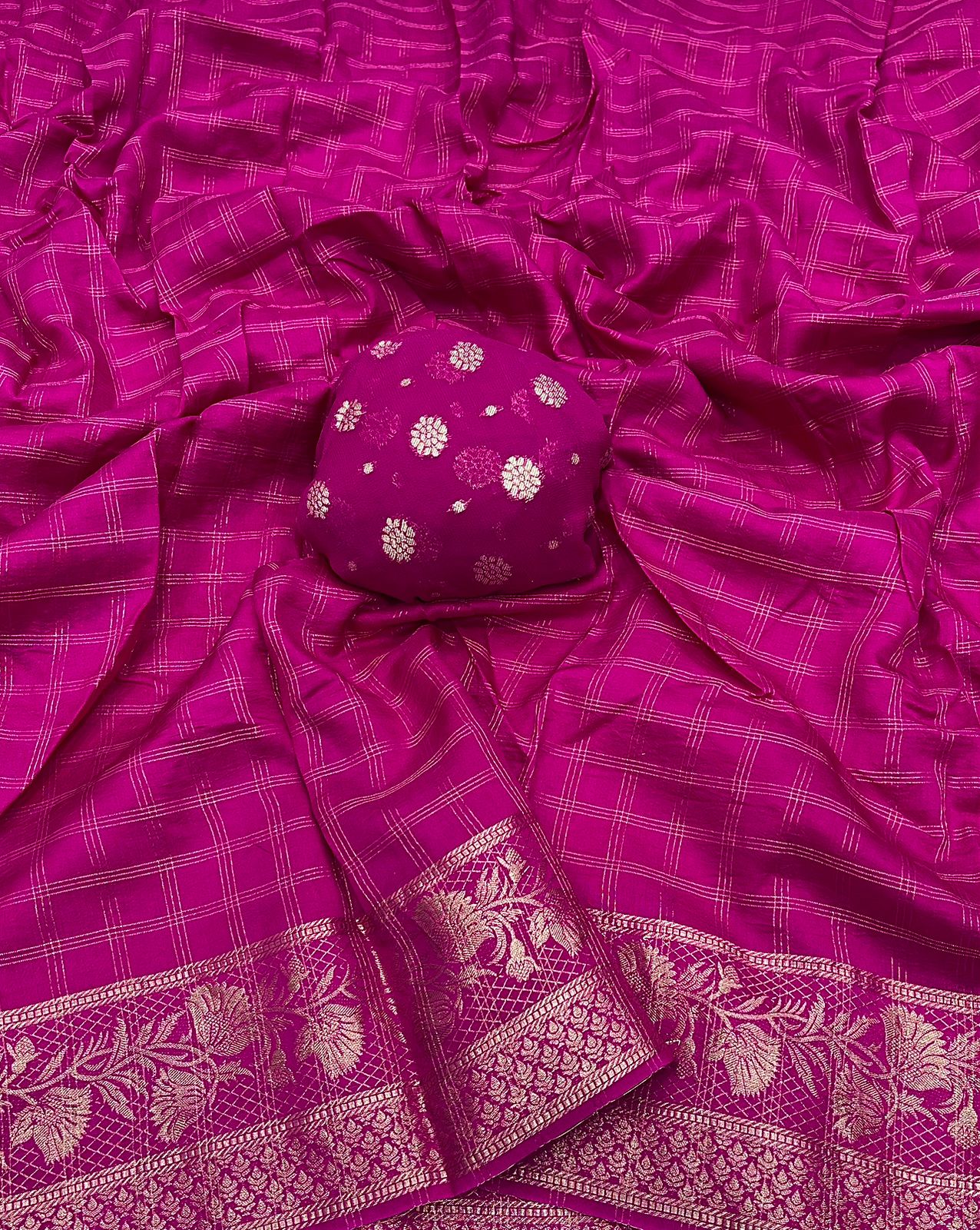 Pure Viscose Saree with Elegant Butti Blouse SA825-1082