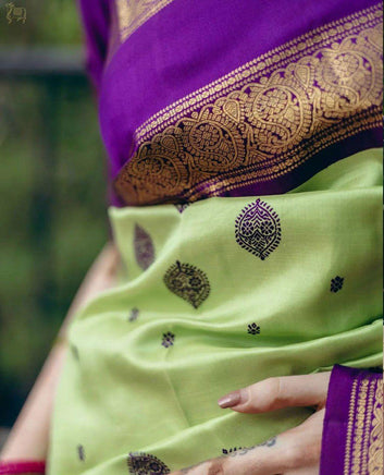 Stunning Statement: Modern Butterfly Jacquard Saree - Perfect for Any Occasion SA925-1101