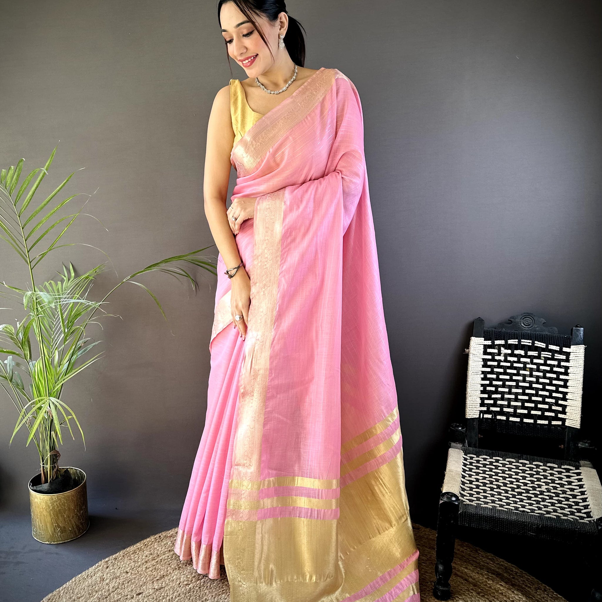 Celebrate Onam – Elegant Cotton Saree with Zari Checks & Rich Lagadi Zari Pallu SA825-968