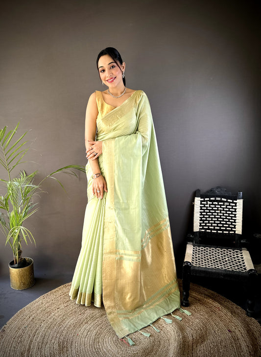 Celebrate Onam – Elegant Cotton Saree with Zari Checks & Rich Lagadi Zari Pallu SA825-970
