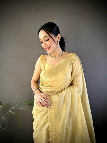 Celebrate Onam – Elegant Cotton Saree with Zari Checks & Rich Lagadi Zari Pallu SA825-964