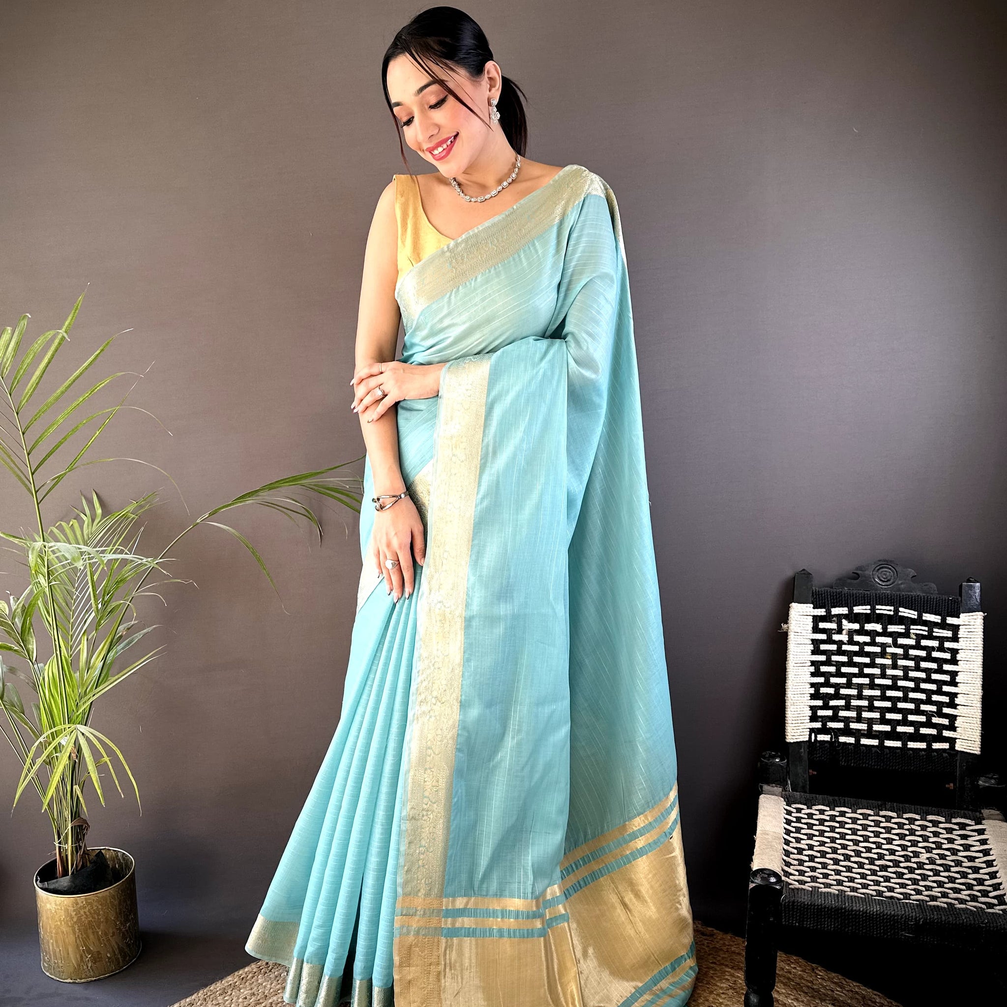 Celebrate Onam – Elegant Cotton Saree with Zari Checks & Rich Lagadi Zari Pallu SA825-965