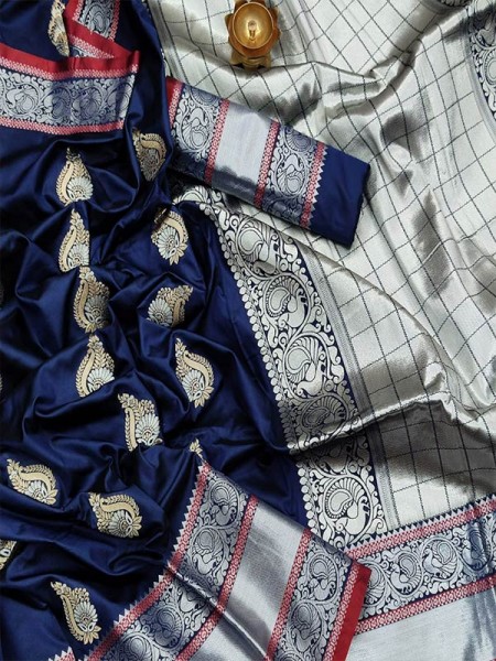 Amazing Stylish Kanjeevaram Soft Silk Saree with Silver & Golden Zari Contrast Border