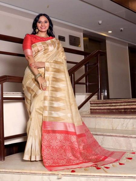Stylish Designer Tussar Silk weaving Patola Saree with Fancy Woven Pallu and Butti