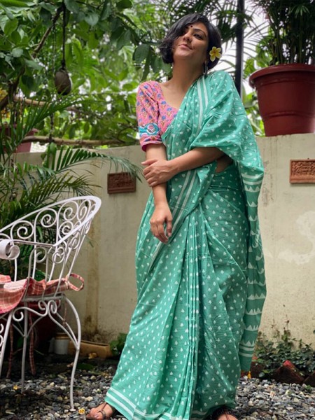 Unique Style Soft Linen Printed Saree with Matching Blouse 