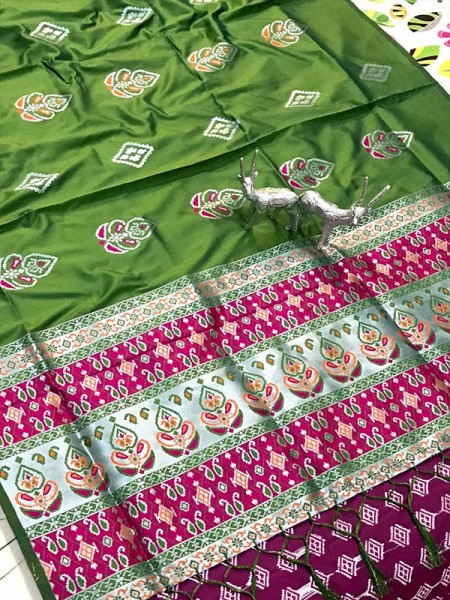 Stunning Look Lichi Silk weaving Saree with Butti Silver Zari