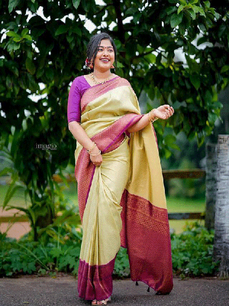 Stunning Pista color Lichi Silk weaving Jacquard Saree