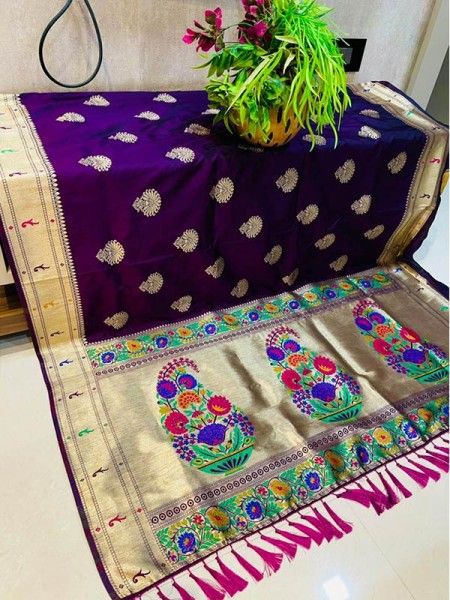 Stunning Look Soft Lichi Silk weaving Saree with beautiful Pallu