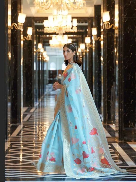 Stunning Look Pure Linen Beautiful Weaving Saree