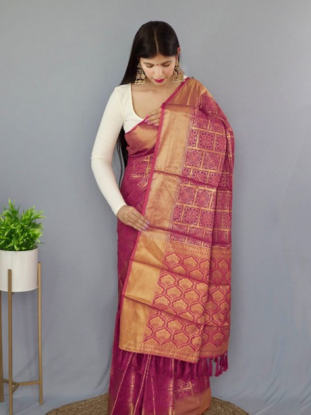 Special Designer Banarasi Patola Silk Saree with Reach Pallu