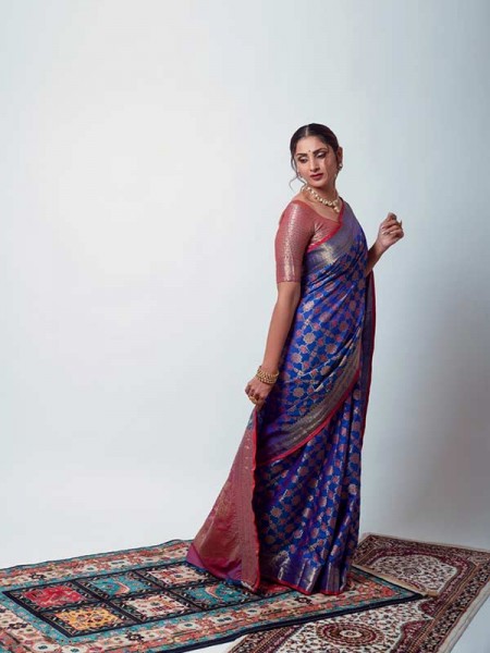 Traditional Soft Zari Weaving Silk Patola Saree