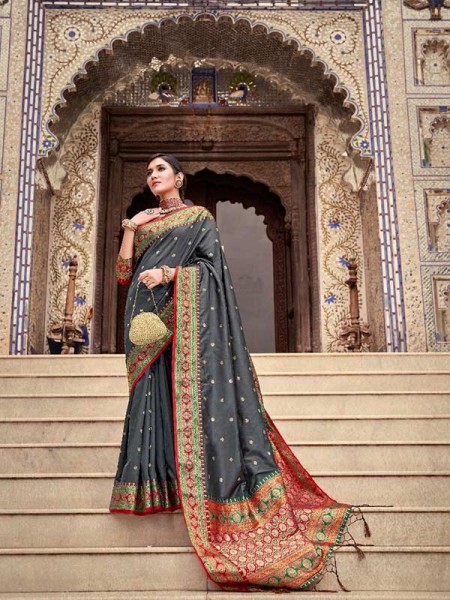 Attractive Look Soft Silk Weaving With Beautiful Designer Border & Pallu