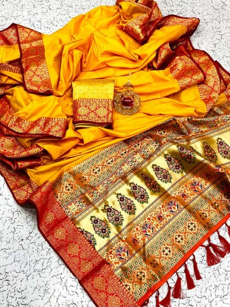Stunning Look Banarasi Silk Saree with weaving Gold & Silver Zari