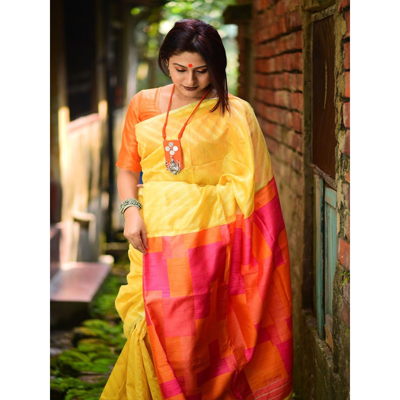 Classic Look Linen Silk weaving Saree with Silver zari woven Strips ...