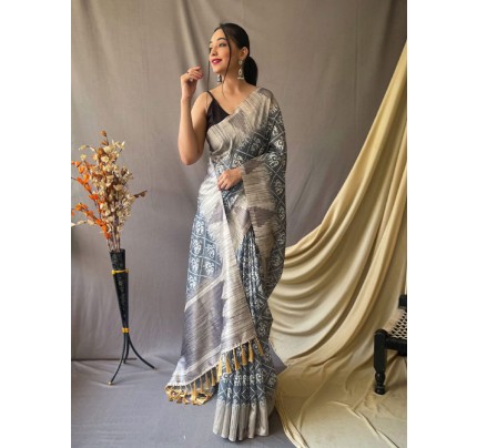 Traditional Cotton Patola Printed Saree with woven Temple Border having Rich Woven Pallu