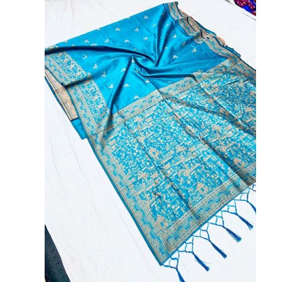 Stylish Look Raw Silk weaving Saree with Rich Pallu