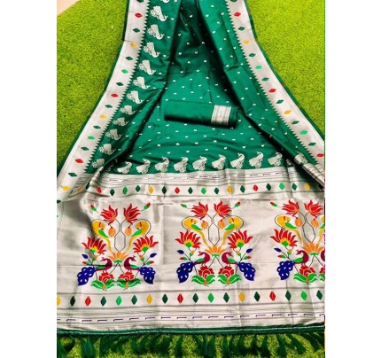 Peacock Style Pure Lichi Silk Saree with Beautiful Pallu