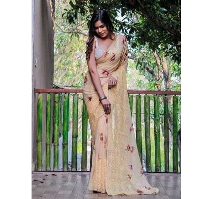 Modern Look Chiffon Silk Saree with Viscose Thread work border