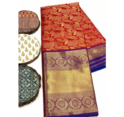 Attractive Look Rich And Premium Quality  Kanchipuram Silk Saree With Golden Pure Zari Embellishes The Beauties 