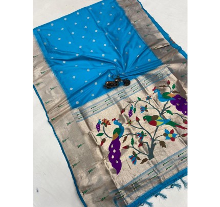 Attractive Look Kanchipuram Silk weaving Saree with superb Jalar