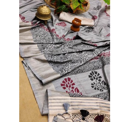 New Eye Catcher Mulberry Silk weaving Saree with fancy tassels Pallu
