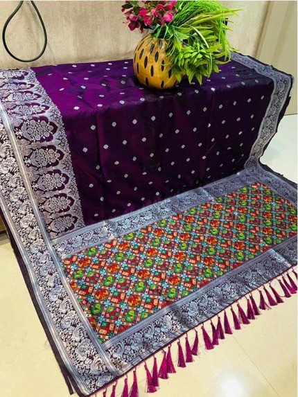 Stunning Look Purple Soft Lichi Silk weaving Saree with beautiful Pallu