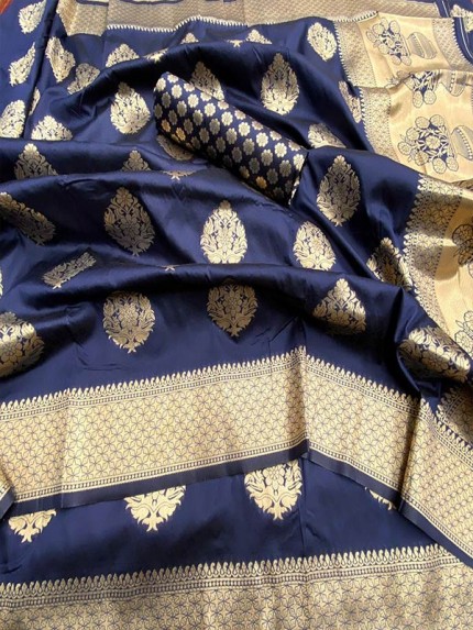 Pretty Look Banarasi Silk Saree with Meenakari work