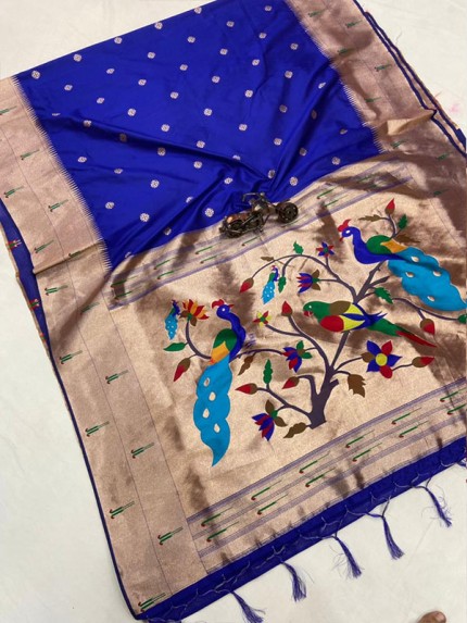 Attractive Look Kanchipuram Silk weaving Saree with superb Jalar