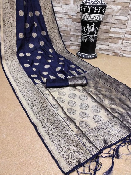 Gorgeous Look Banarasi Silk Saree with Attractive weaving border