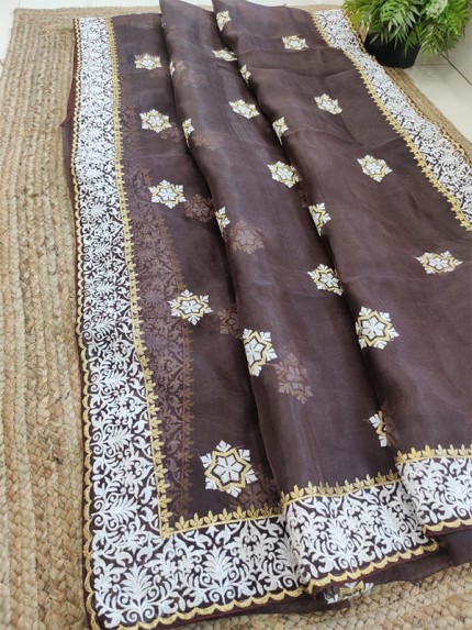Attractive Lakhnavi Organza Saree with Kashmiri Thread Work & Sattin Banglori Silk Blouse