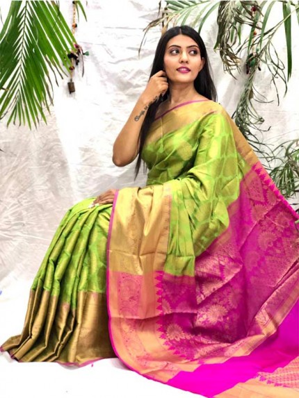 The Royal ethnic Kancipuram Silk Saree with elite the perfect finished in Pure Golden Zari
