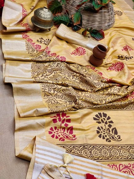 New Eye Catcher Mulberry Silk weaving Saree with fancy tassels Pallu