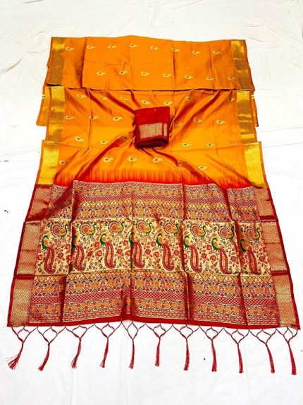 Superb Trending Silk weaving Saree with beautiful RIch Pallu